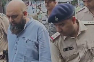 गैंगस्टर प्रिंस खान के भाई बंटी खान की पुलिस ने कराई पैदल परेड, भेजा गया जेल
