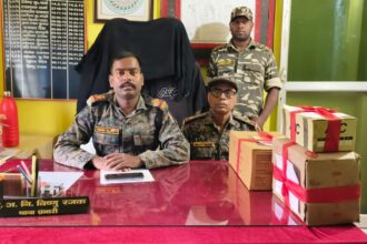 लोहरदगा के जोबांग थाना पुलिस की बड़ी कामयाबी, देवदरिया पंचायत भवन में चोरी का महज 3 घंटे में खुलासा, दो चोर गिरफ्तार