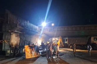 मुजफ्फरपुर-दरभंगा रोड़ पर पर निर्माणाधीन फ्लाईओवर की शटरिंग ढही , रात होने से टला बड़ा हादसा
