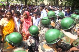 रांची में HEC बाईपास रोड में अतिक्रमण हटाने के दौरान हंगामा, पुलिस ने किया लाठीचार्ज