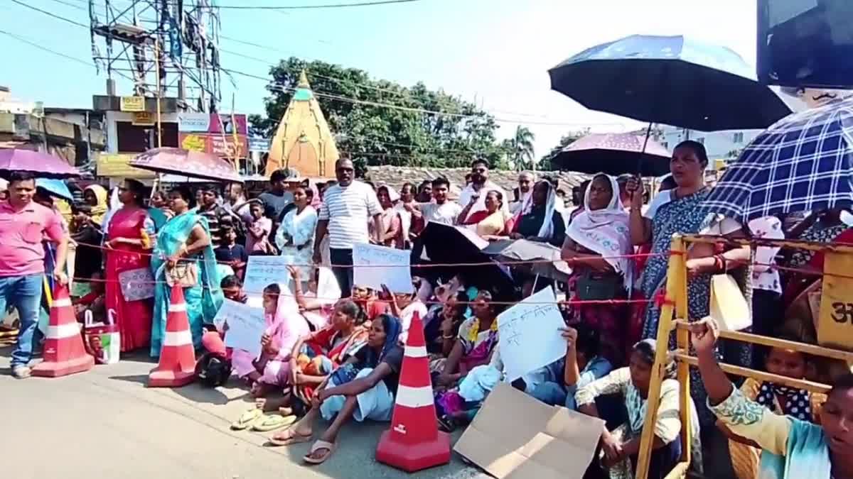 खूंटी के संत मिखाइल स्कूल में चोरी करने पहुंचे थे चार पूर्व छात्र, फादर बेनेडिक्ट बारला के पहुंचने पर किया था जानलेवा हमला, तीन नाबालिग अरेस्ट