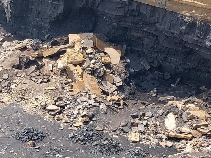 रामगढ़ के महुआटूंगरी में अवैध खनन के दौरान चाल धंसी, तीन की मौत की चर्चा