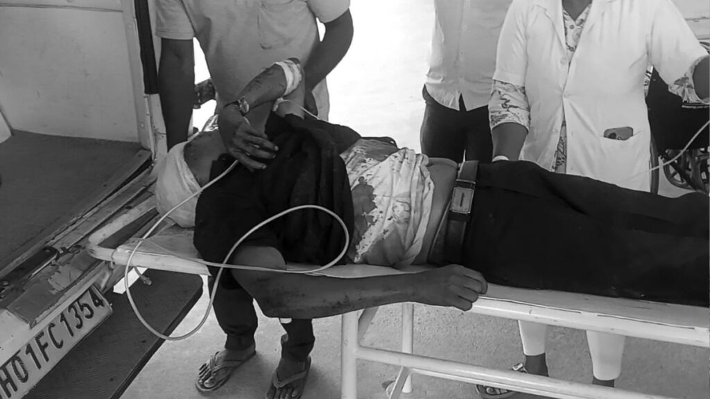 खूंटी के संत मिखाइल स्कूल में घुसे अपराधी, प्रिंसिपल फादर बेनी एक्का को मारी गोली