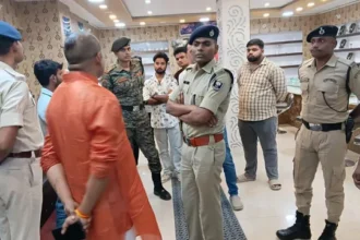 रोहतास के कंचन ज्वेलर्स में 3 करोड़ की लूट, पिछले साल भी हुई थी 5.20 करोड़ की लूटपाट
