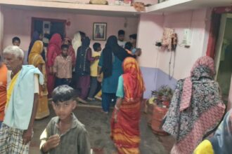 कोडरमा में सनकी पति ने पत्नी का हंसुए से गला रेता, गंभीर हालत में अस्पताल में भर्ती