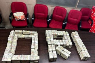 DRI ने कार से बरामद किया 3 करोड़ कैश, दरवाजों में बना था गुप्त खाना