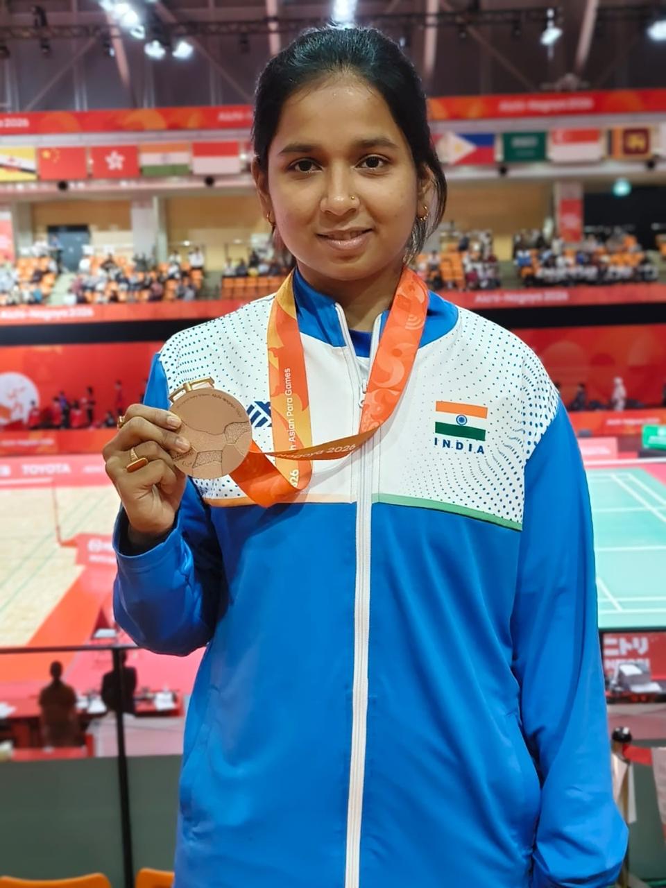 एशियाइ पैरा गेम्स में लोहरदगा की बेटी संजना ने जीता कांस्य पदक, महिला एकल एसएल 3 वर्ग में पैरा बैडमिंटन में मिली सफलता, पीएम मोदी ने दी बधाई 1 WhatsApp Image 2026 10 23 at 6.07.50 PM