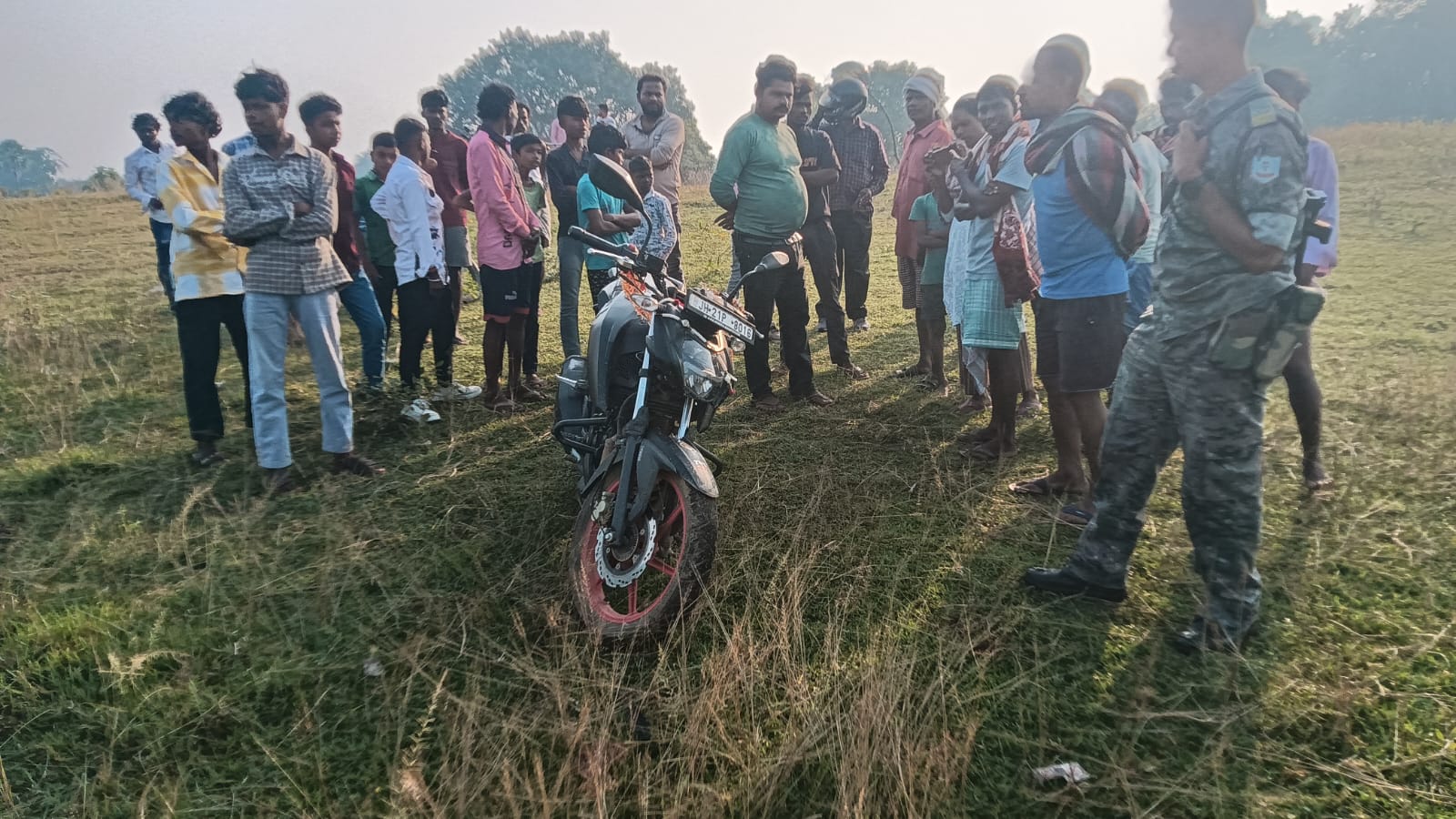 जामताड़ा में विद्यासागर-मदनकट्टा के बीच रेलवे ट्रैक पर मिला प्रेमी युगल के शव, दोनों के बीच लंबे समय से चल रहा था प्रेम प्रसंग 2 WhatsApp Image 2026 10 24 at 4.08.56 PM