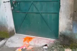हजारीबाग के प्रोजेक्ट गर्ल्स हाई स्कूल गेट पर आपत्तिजनक लिखावट, तंत्र-मंत्र के निशान, छात्राओं की सुरक्षा पर सवाल