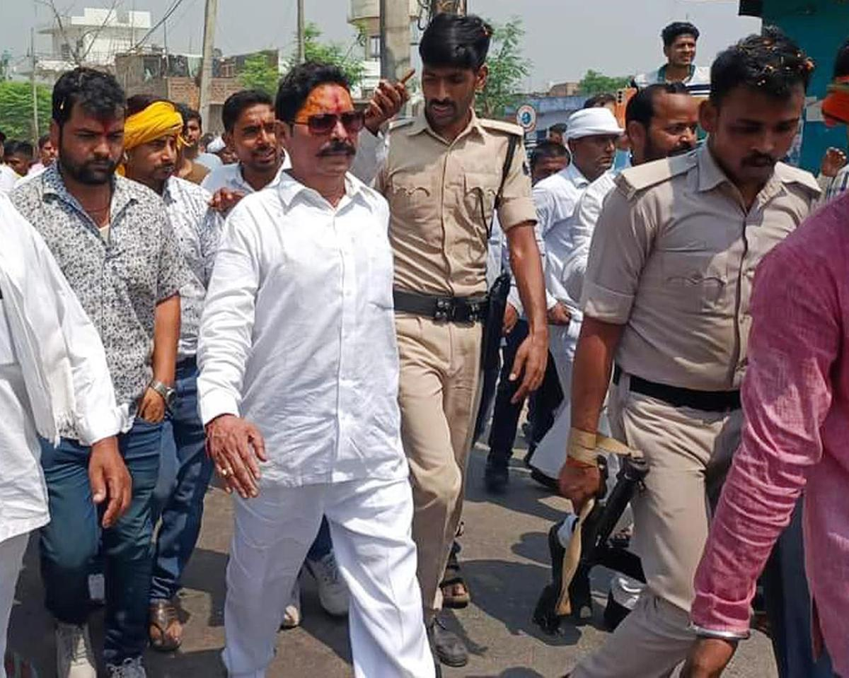 Anant Singh को फिर जाना होगा जेल! सुप्रीम कोर्ट ने रद्द की जमानत, 1 दिसंबर तक सरेंडर का आदेश 1 article70230779