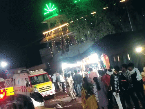 ग्वालियर में तेज रफ्तार ट्रक ने करीब 50 श्रद्धालुओं को कुचला, 13 की मौत , 32 घायल