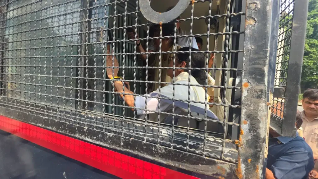 Jantar Mantar Delhi CJP Protest: ममता बनर्जी और अरविंद केजरीवाल दिल्ली पुलिस के हिरासत में, CJP ने देशवासियों से किया जंतर-मंतर कूच का आवाह्न