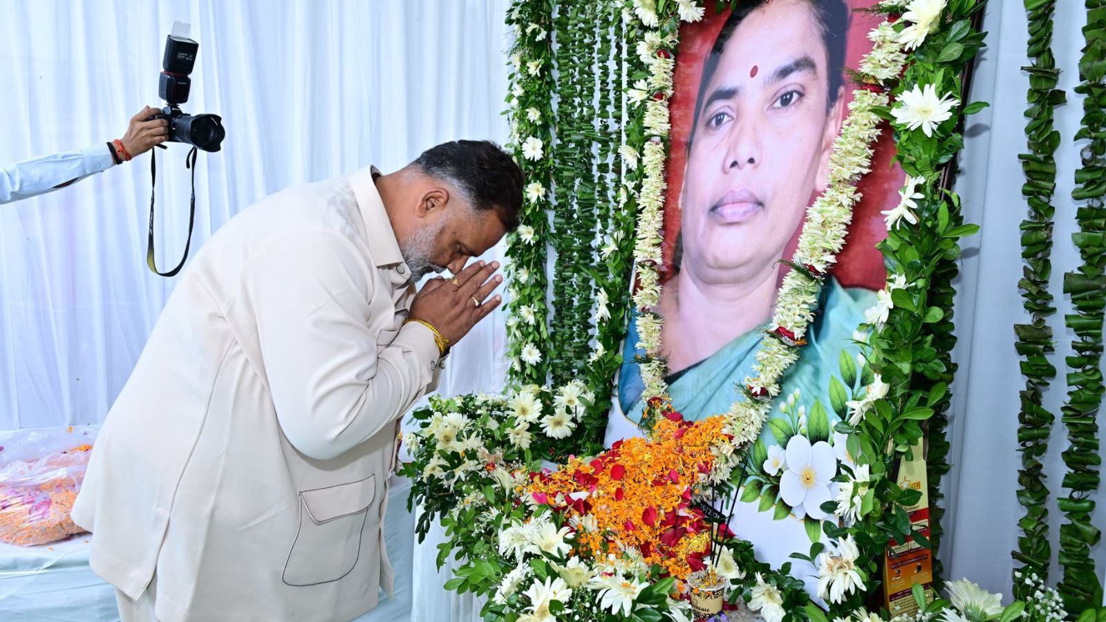 rupi soren funeral 4652ec