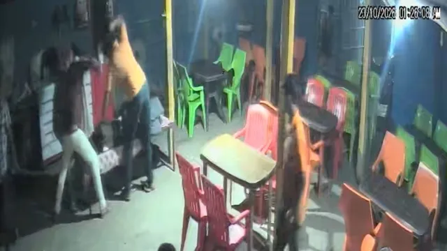समस्तीपुर में ढाबा संचालक अभिनंदन कुमार को पहले जमकर पीटा, फिर अपराधियों ने मार दी गोली, कैमरे में कैद हुई वारदात