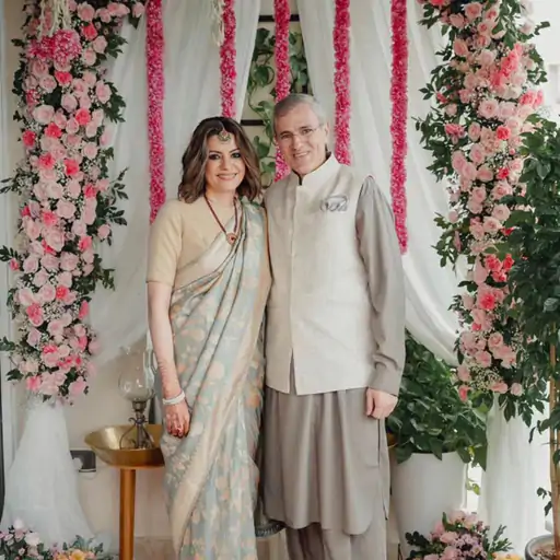 जम्मू-कश्मीर के मुख्यमंत्री उमर अब्दुल्ला ने की दूसरी शादी, पत्रकार निधि राजदान के साथ की नये सफर की शुरूआत 1 whatsapp image 2026 10 31 at 15 57 02 1793443443884